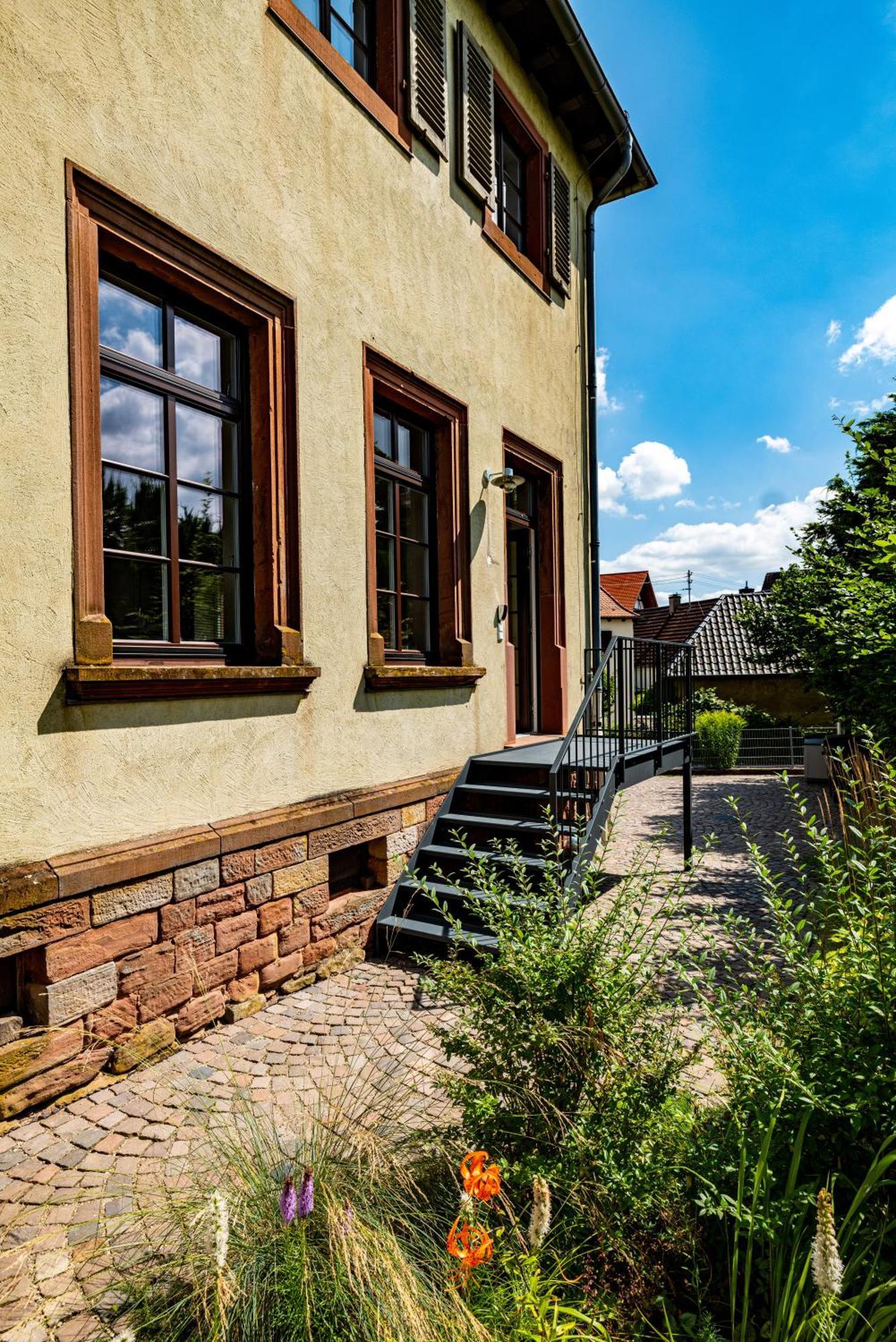 Ferienwohnung Grosse Pause Altes Schulhaus Schweigen Exterior foto